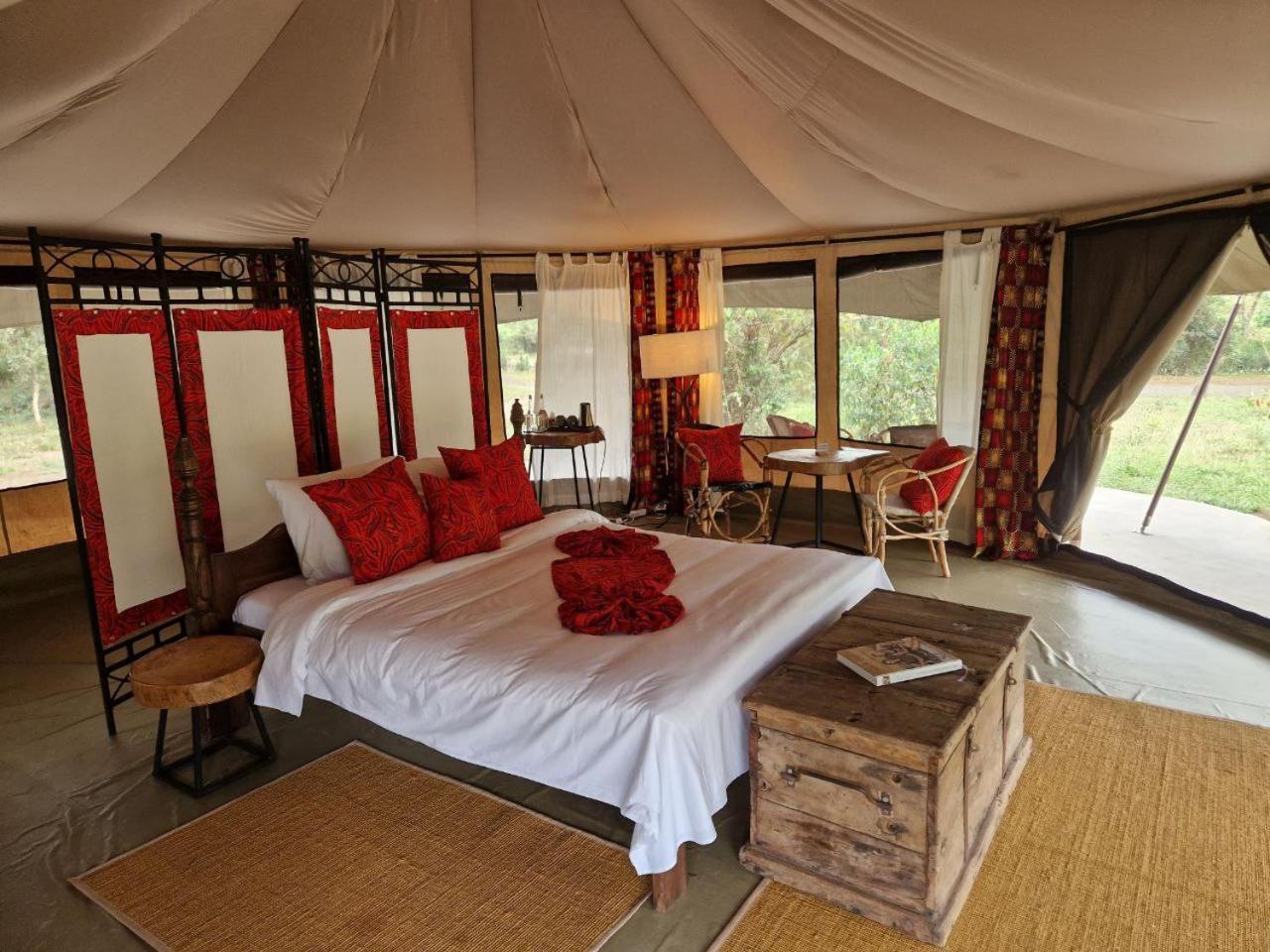 Dolly Farm & River Camp, Luxury Tents Usa River Exteriör bild